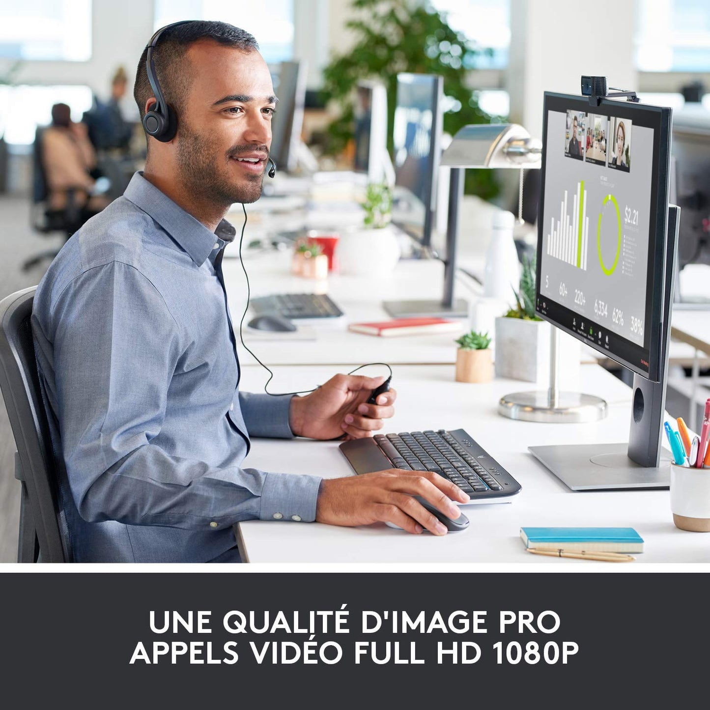 Logitech Webcam C920 HD Pro, Appels et Enregistrements Vidéo Full HD 1080p, Webcam Streaming, Deux Microphones, Petite, Agile, Réglable, PC/Mac/Portable/Tablette/Chromebook - Noir